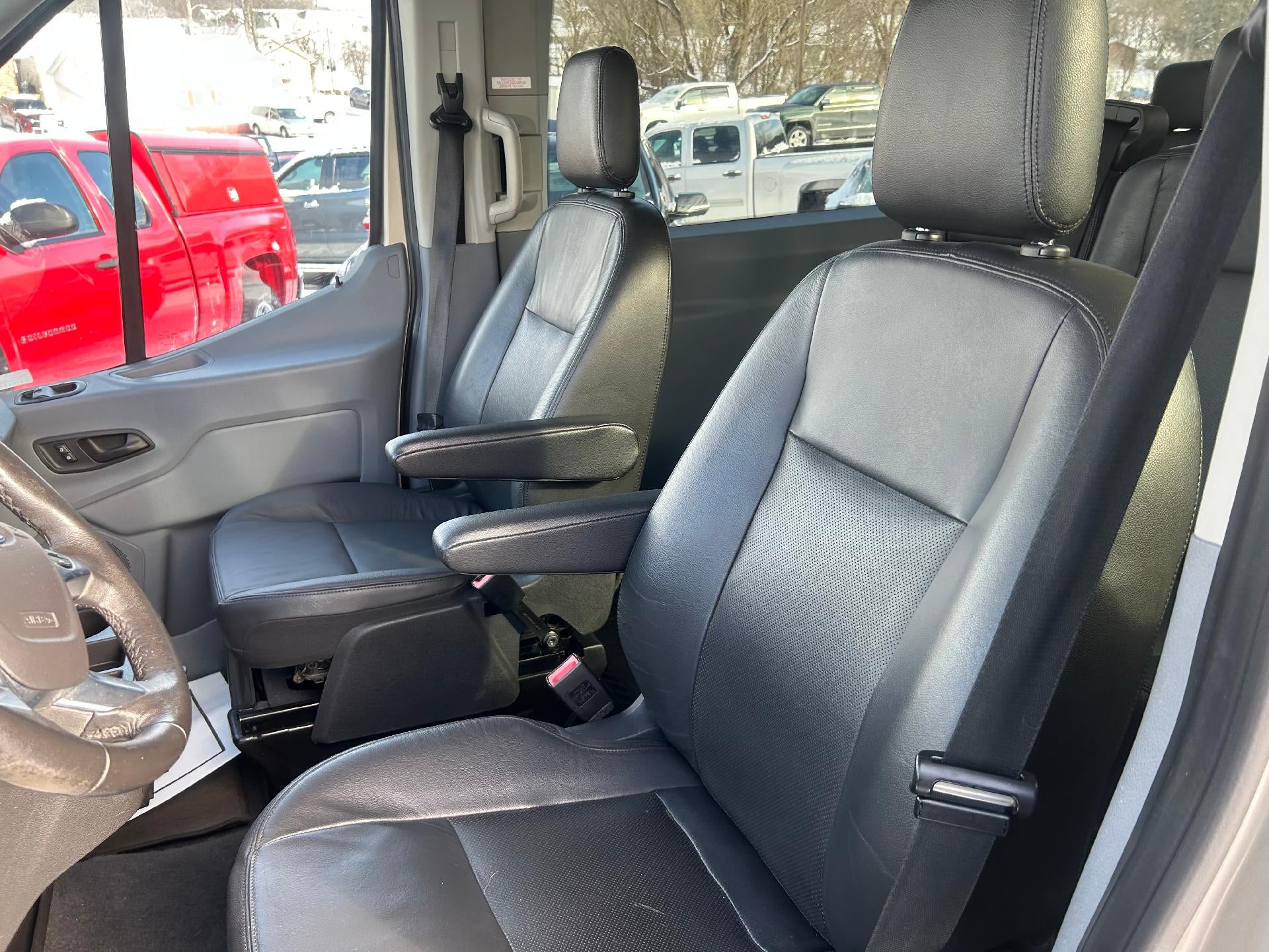 2018 Ford Transit Passenger Wagon XL