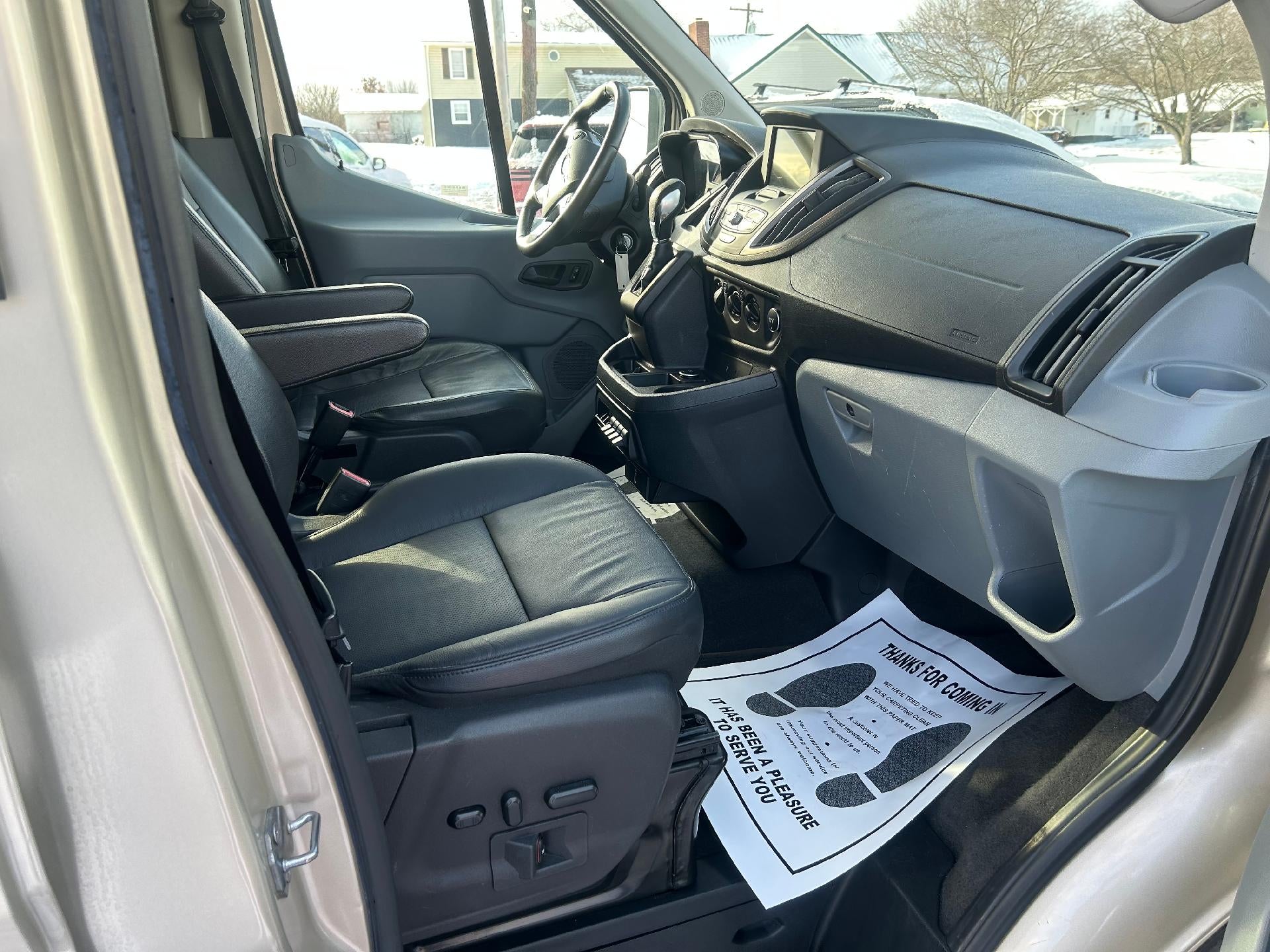 2018 Ford Transit Passenger Wagon XL