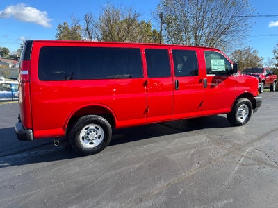 2025 Chevrolet Express Passenger 3500 1LS