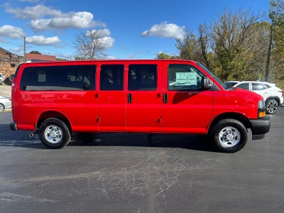 2025 Chevrolet Express Passenger 3500 1LS