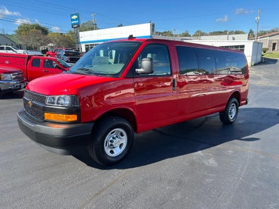 2025 Chevrolet Express Passenger 3500 1LS