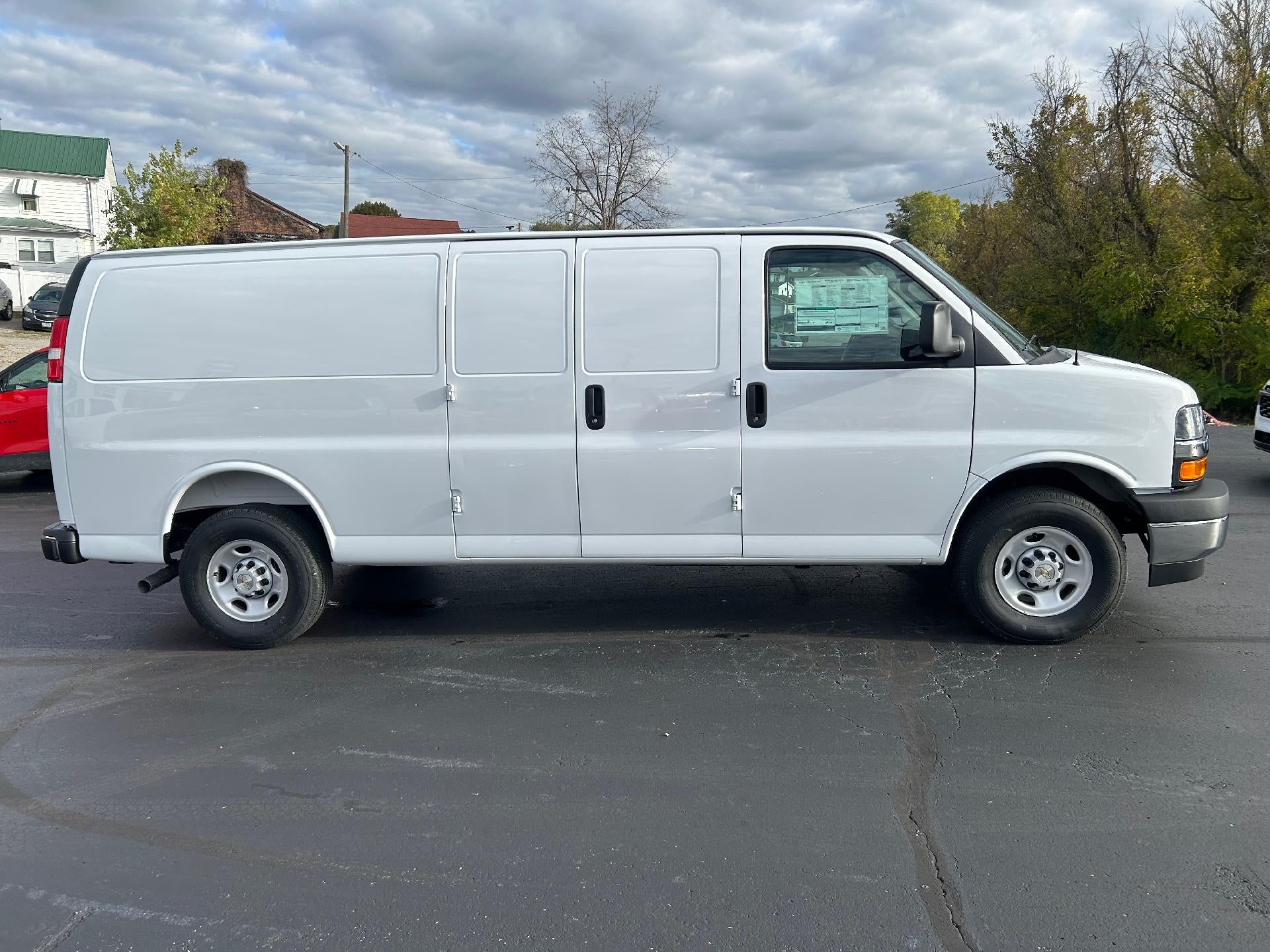 2025 Chevrolet Express Cargo 3500 Base