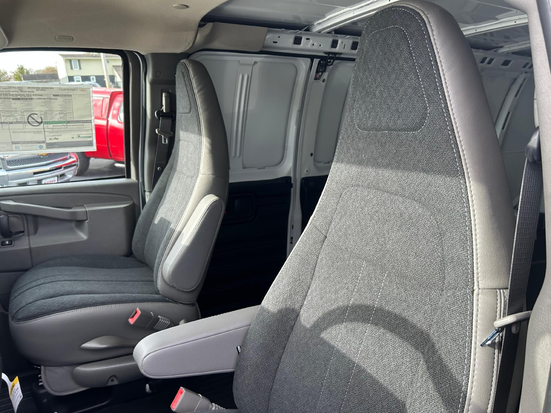 2025 Chevrolet Express Cargo 3500 Base