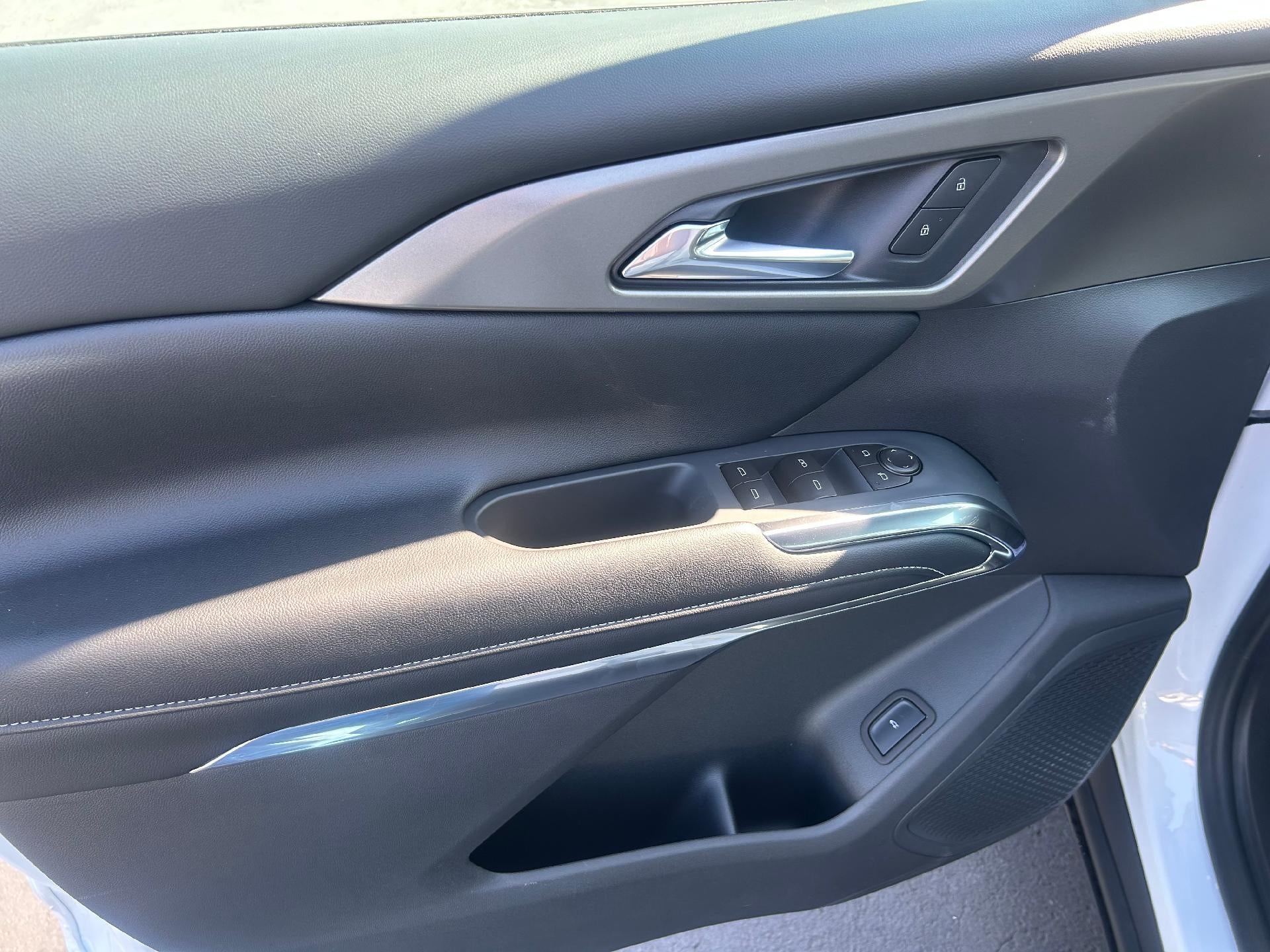 2027 Chevrolet Traverse AWD LT