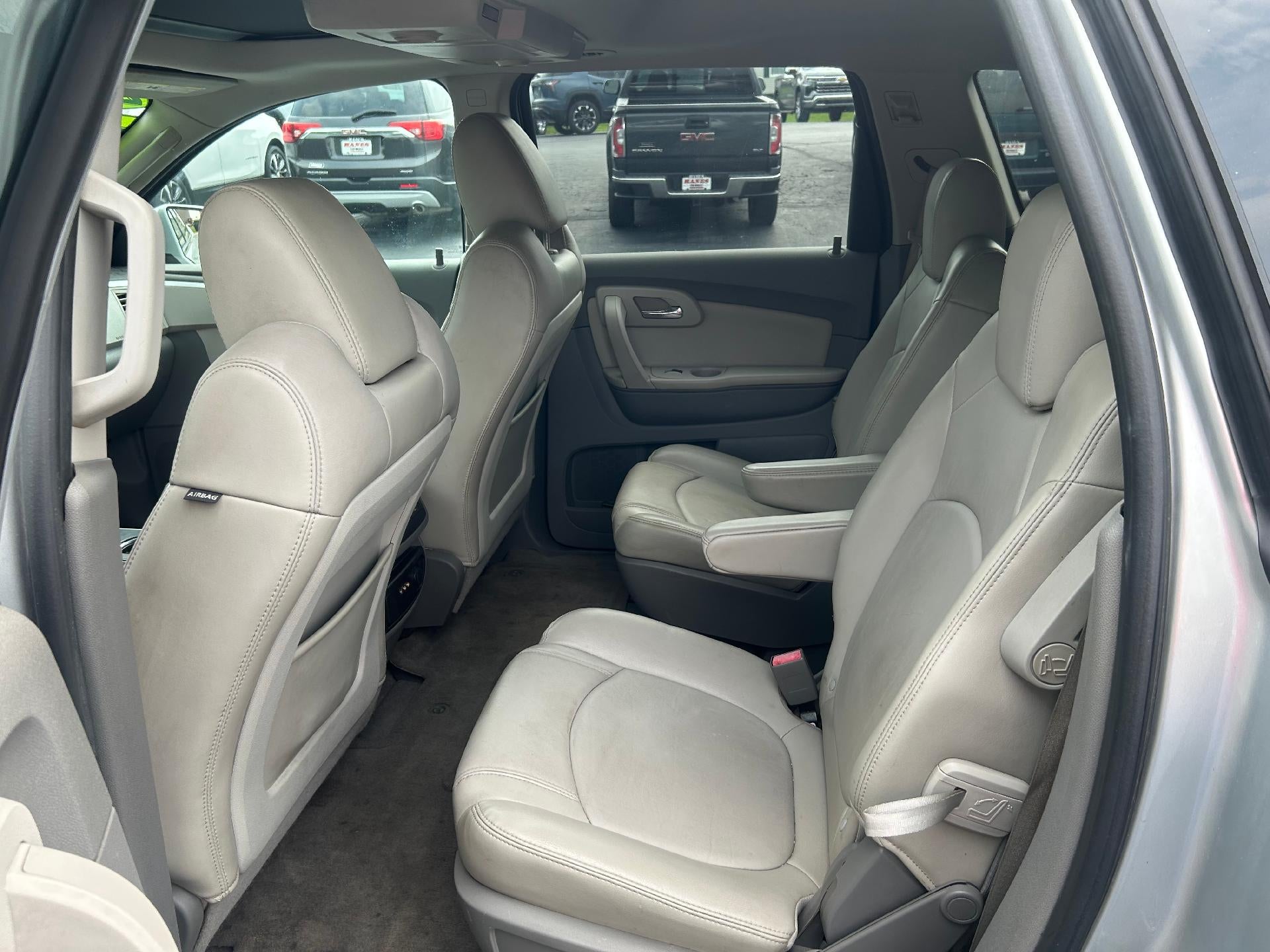 2010 Chevrolet Traverse LT w/2LT