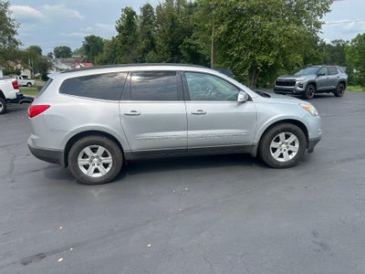 2010 Chevrolet Traverse LT w/2LT