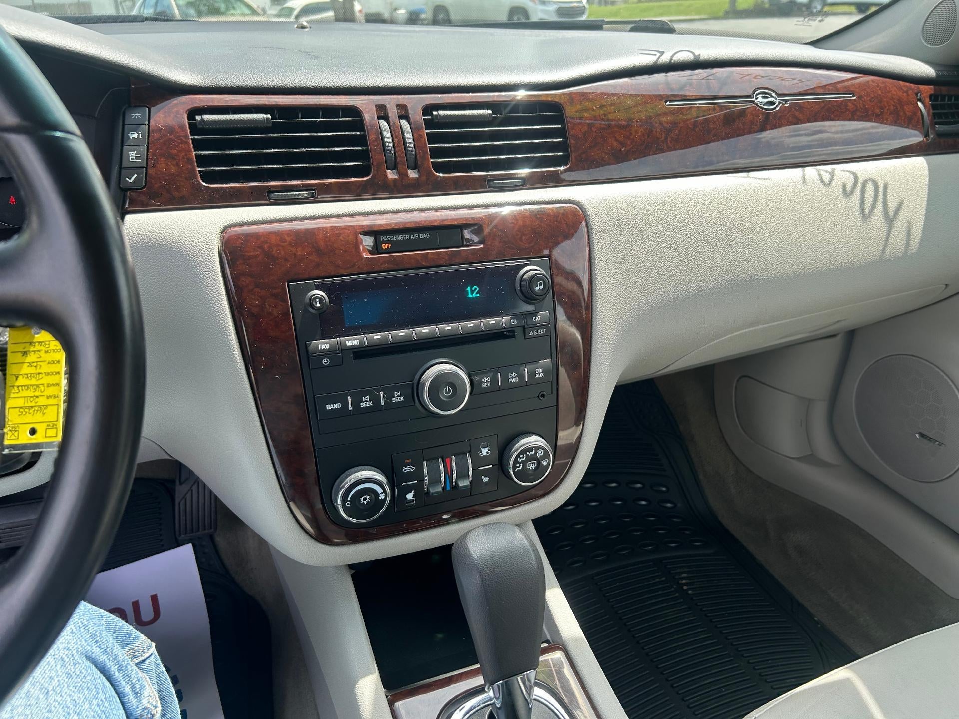 2011 Chevrolet Impala LT Retail